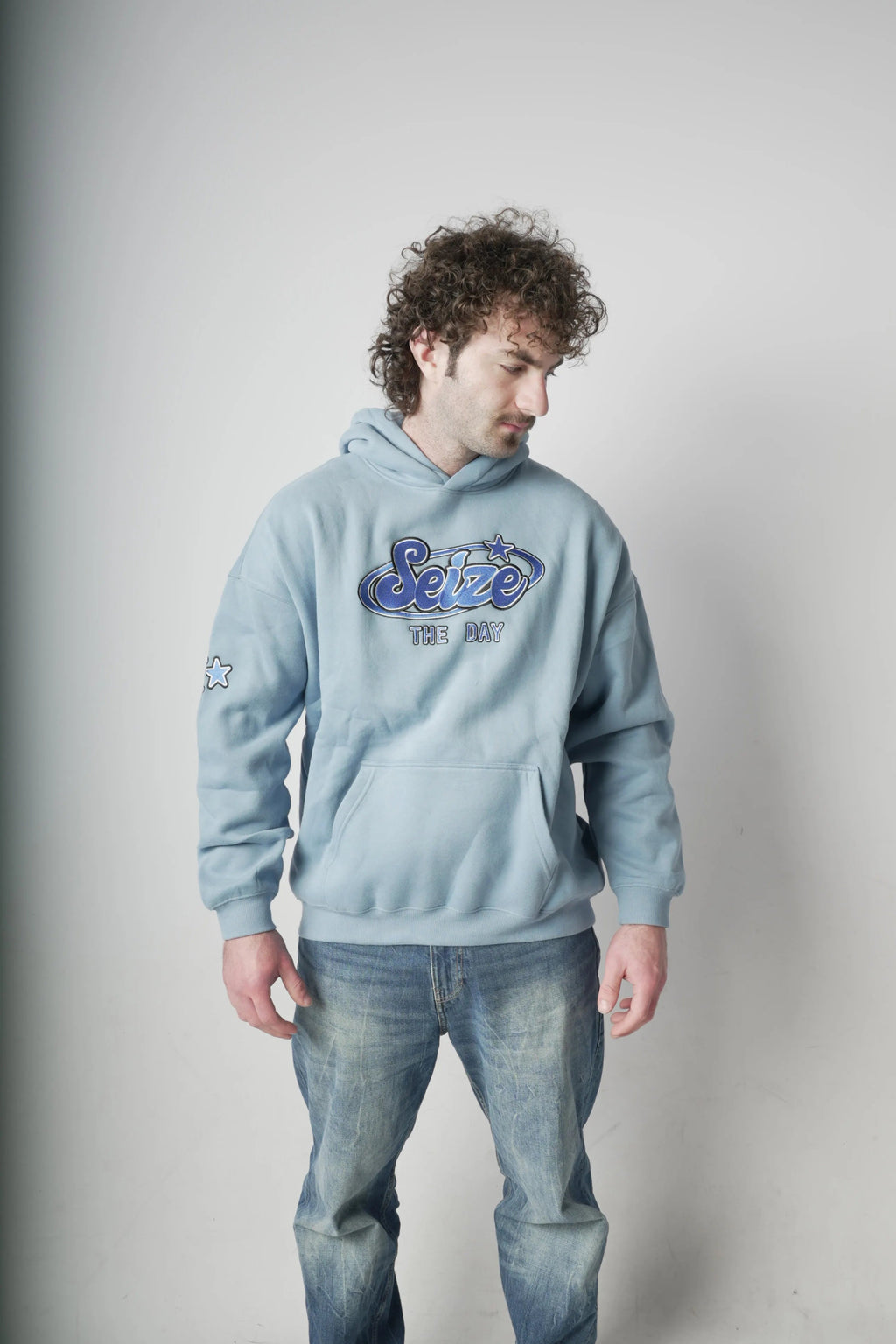 Model in Orbit Blue Hoodie van Seize the day 